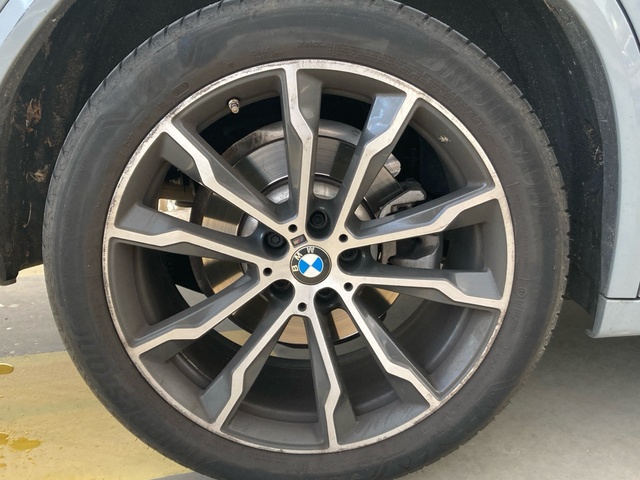 BMW X3 xDrive20d color Gris. Año 2021. 140KW(190CV). Diésel. En concesionario BYmyCAR Madrid - Algete de Madrid