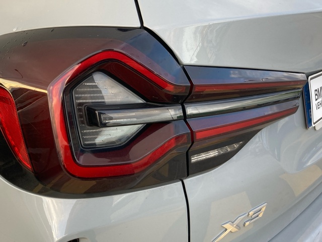 BMW X3 xDrive20d color Gris. Año 2021. 140KW(190CV). Diésel. En concesionario BYmyCAR Madrid - Algete de Madrid