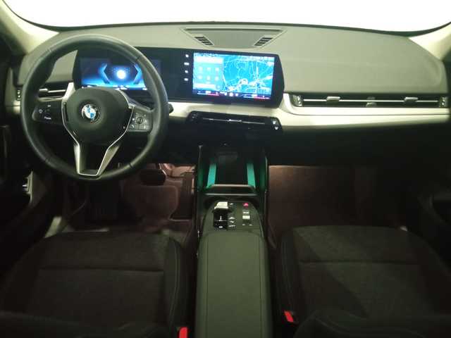 BMW X1 xDrive20d color Verde. Año 2024. 120KW(163CV). Diésel. En concesionario Lurauto - Gipuzkoa de Guipuzcoa