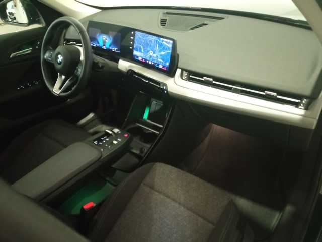 BMW X1 xDrive20d color Verde. Año 2024. 120KW(163CV). Diésel. En concesionario Lurauto - Gipuzkoa de Guipuzcoa