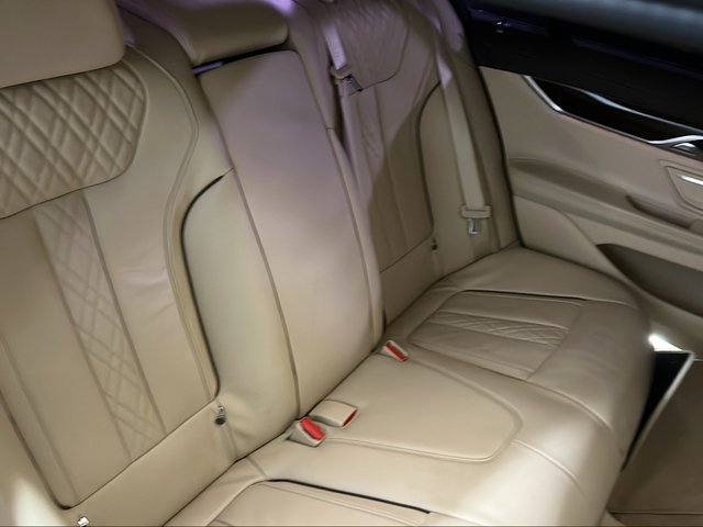 BMW Serie 7 730d color Gris. Año 2016. 195KW(265CV). Diésel. En concesionario San Pablo Motor | Su Eminencia de Sevilla