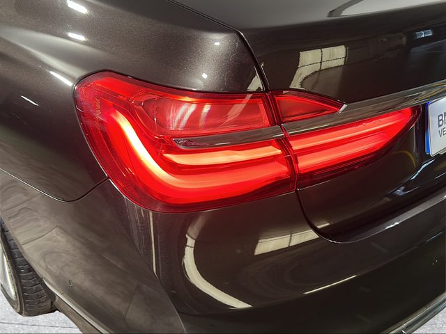 BMW Serie 7 730d color Gris. Año 2016. 195KW(265CV). Diésel. En concesionario San Pablo Motor | Su Eminencia de Sevilla