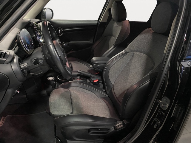 fotoG 10 del MINI MINI Cooper 5 Puertas 100 kW (136 CV) 136cv Gasolina del 2021 en Alicante