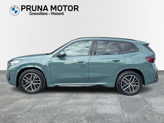 BMW X1 sDrive18d color Verde. Año 2025. 110KW(150CV). Diésel. En concesionario Pruna Motor, S.L de Barcelona