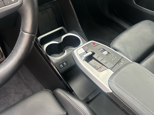 BMW X1 sDrive18d color Verde. Año 2025. 110KW(150CV). Diésel. En concesionario Pruna Motor, S.L de Barcelona