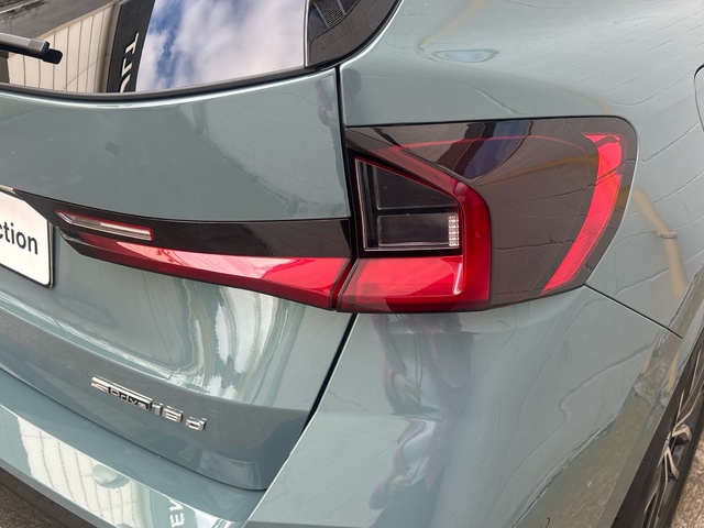 BMW X1 sDrive18d color Verde. Año 2025. 110KW(150CV). Diésel. En concesionario Pruna Motor, S.L de Barcelona