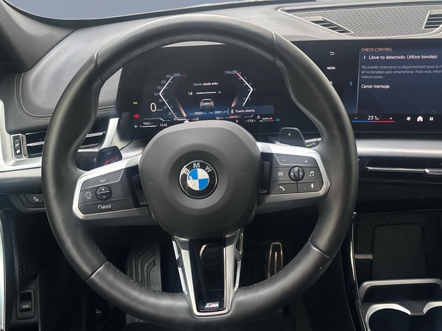 BMW X1 sDrive18d color Verde. Año 2025. 110KW(150CV). Diésel. En concesionario Pruna Motor, S.L de Barcelona