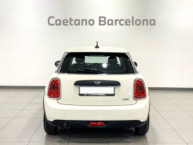fotoG 4 del MINI MINI Cooper 5 Puertas One 75 kW (102 CV) 102cv Gasolina del 2019 en Barcelona