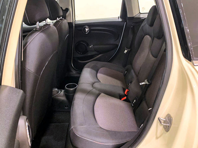 fotoG 8 del MINI MINI Cooper 5 Puertas One 75 kW (102 CV) 102cv Gasolina del 2019 en Barcelona