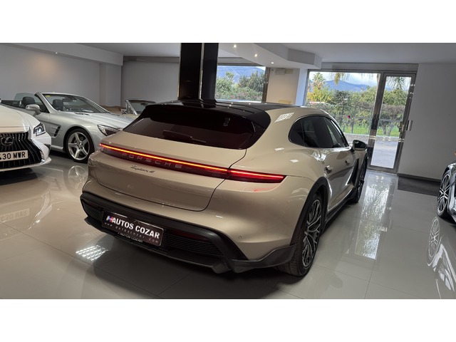 Porsche Taycan 4 Cross Turismo 350 kW (476 CV)