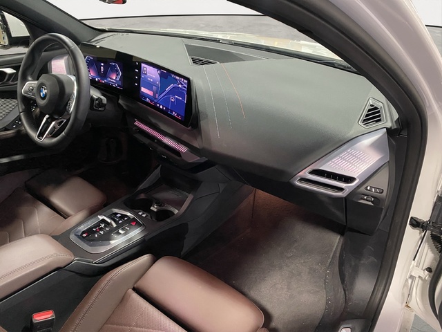 BMW Serie 1 120d color Blanco. Año 2024. 120KW(163CV). Diésel. En concesionario Hispamovil Elche de Alicante