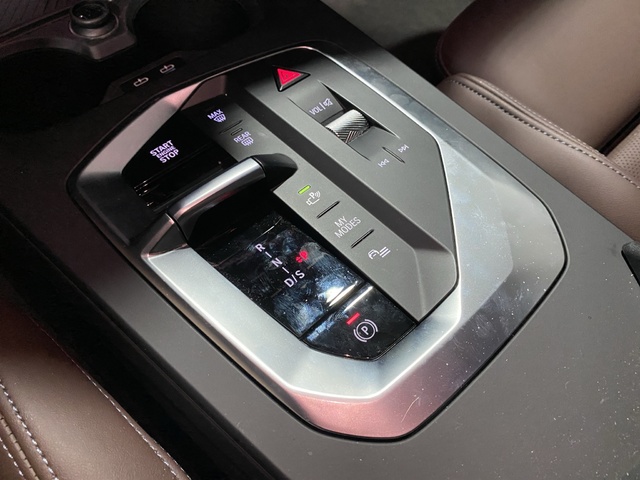 BMW Serie 1 120d color Blanco. Año 2024. 120KW(163CV). Diésel. En concesionario Hispamovil Elche de Alicante