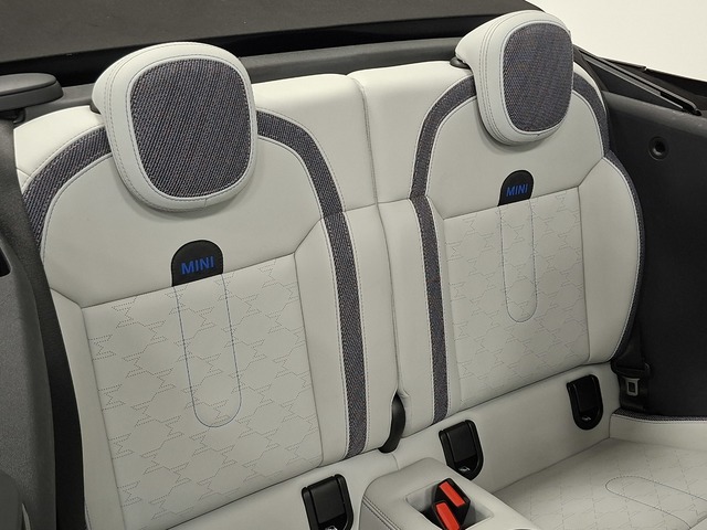 fotoG 24 del MINI MINI Cooper Cabrio C 120 kW (163 CV) 163cv Gasolina del 2025 en Valencia