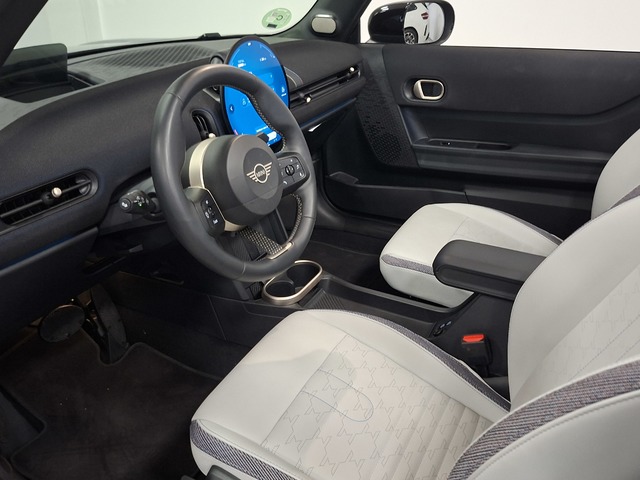 fotoG 30 del MINI MINI Cooper Cabrio C 120 kW (163 CV) 163cv Gasolina del 2025 en Valencia