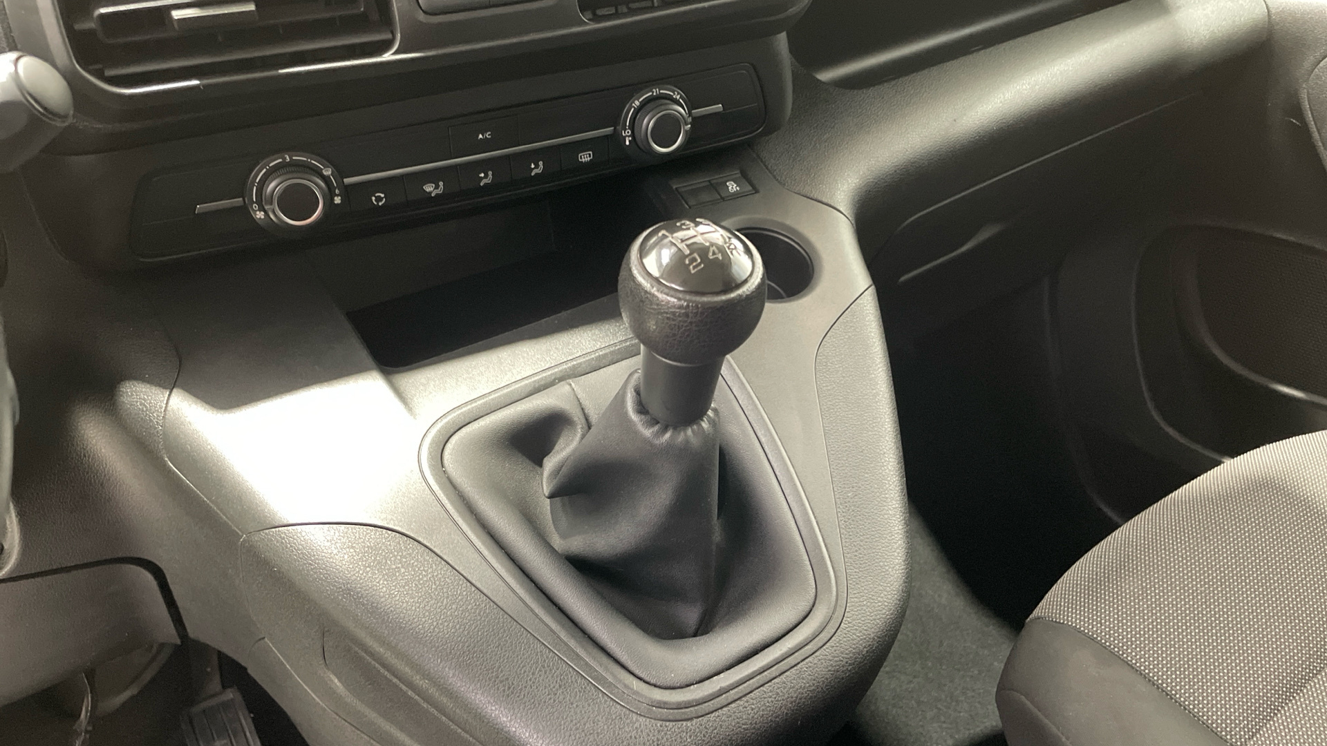 Peugeot Rifter BlueHDi 75 en Barcelona