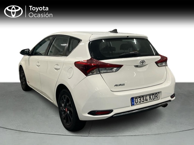 Toyota Auris 120T Active 85 kW (116 CV)