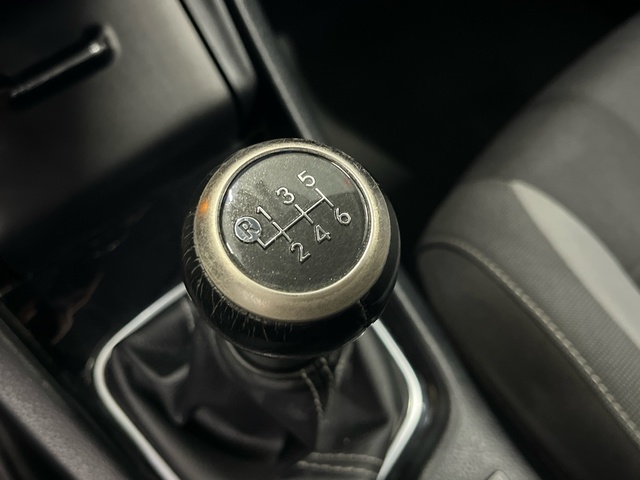 Toyota Auris 120T Active 85 kW (116 CV)