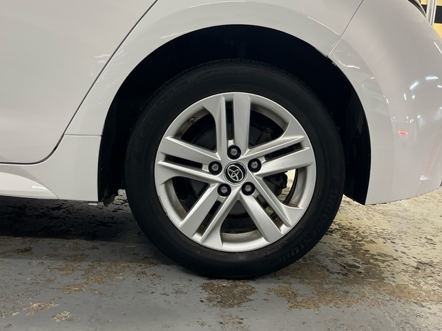 Toyota Corolla 1.8 125 Híbrido Active Tech E-CVT 90 kW (122 CV)