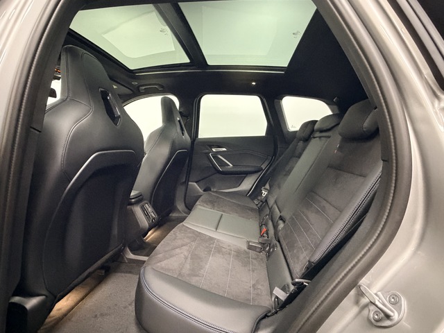 BMW iX1 xDrive30 color Gris Plata. Año 2025. 230KW(313CV). Eléctrico. En concesionario Maberauto de Castellón