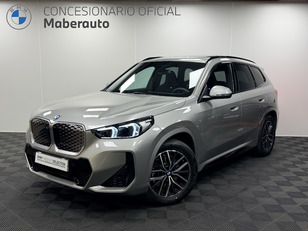 Fotos de BMW iX1 xDrive30 color Gris Plata. Año 2025. 230KW(313CV). Eléctrico. En concesionario Maberauto de Castellón