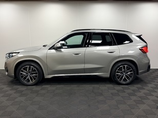 Fotos de BMW iX1 xDrive30 color Gris Plata. Año 2025. 230KW(313CV). Eléctrico. En concesionario Maberauto de Castellón