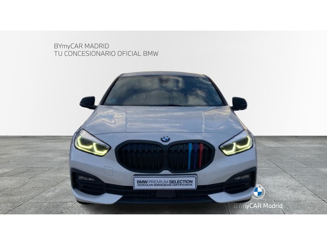 BMW Serie 1 118i color Blanco. Año 2022. 103KW(140CV). Gasolina. En concesionario BYmyCAR Madrid - Algete de Madrid
