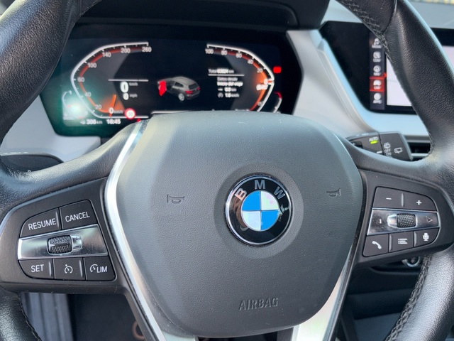 BMW Serie 1 118d color Negro. Año 2022. 110KW(150CV). Diésel. En concesionario BYmyCAR Madrid - Algete de Madrid