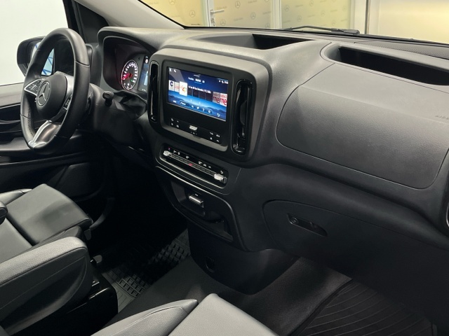 Mercedes-Benz Vito 114 CDI Tourer Pro Larga AT 100 kW (136 CV)
