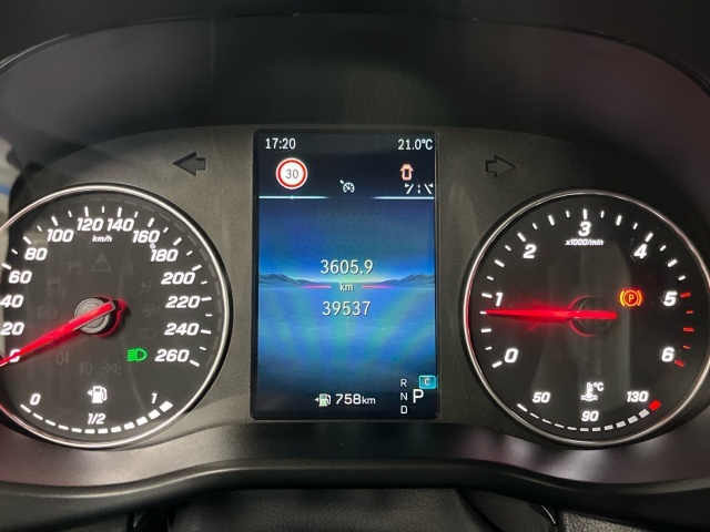 Mercedes-Benz Vito 114 CDI Tourer Pro Larga AT 100 kW (136 CV)