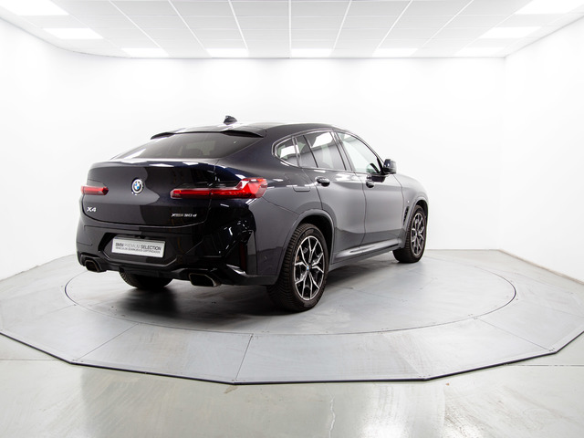 BMW X4 xDrive30d color Negro. Año 2023. 210KW(286CV). Diésel. En concesionario Móvil Begar Alicante de Alicante