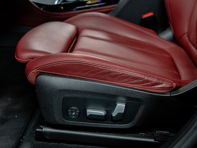 BMW X4 xDrive30d color Negro. Año 2023. 210KW(286CV). Diésel. En concesionario Móvil Begar Alicante de Alicante