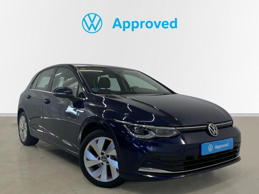 Volkswagen Golf 1.5 eTSI en Barcelona