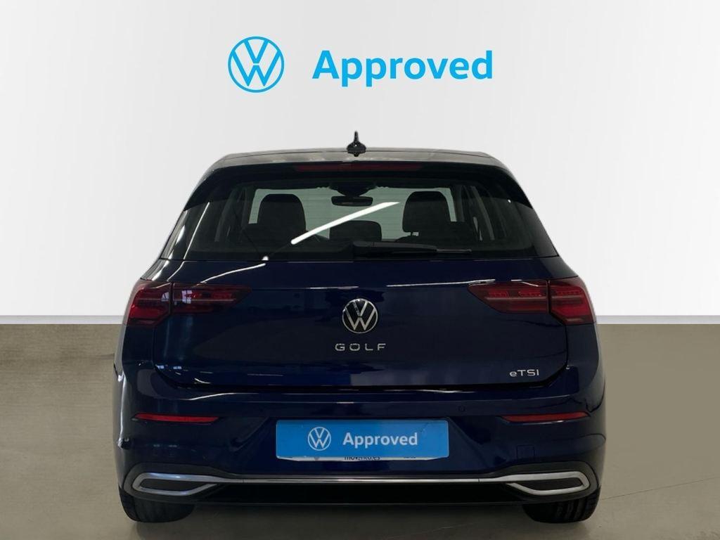 Volkswagen Golf 1.5 eTSI en Barcelona