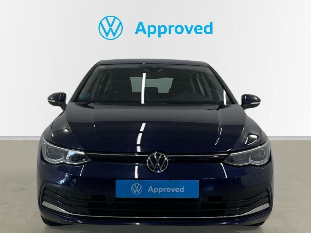 Volkswagen Golf 1.5 eTSI en Barcelona