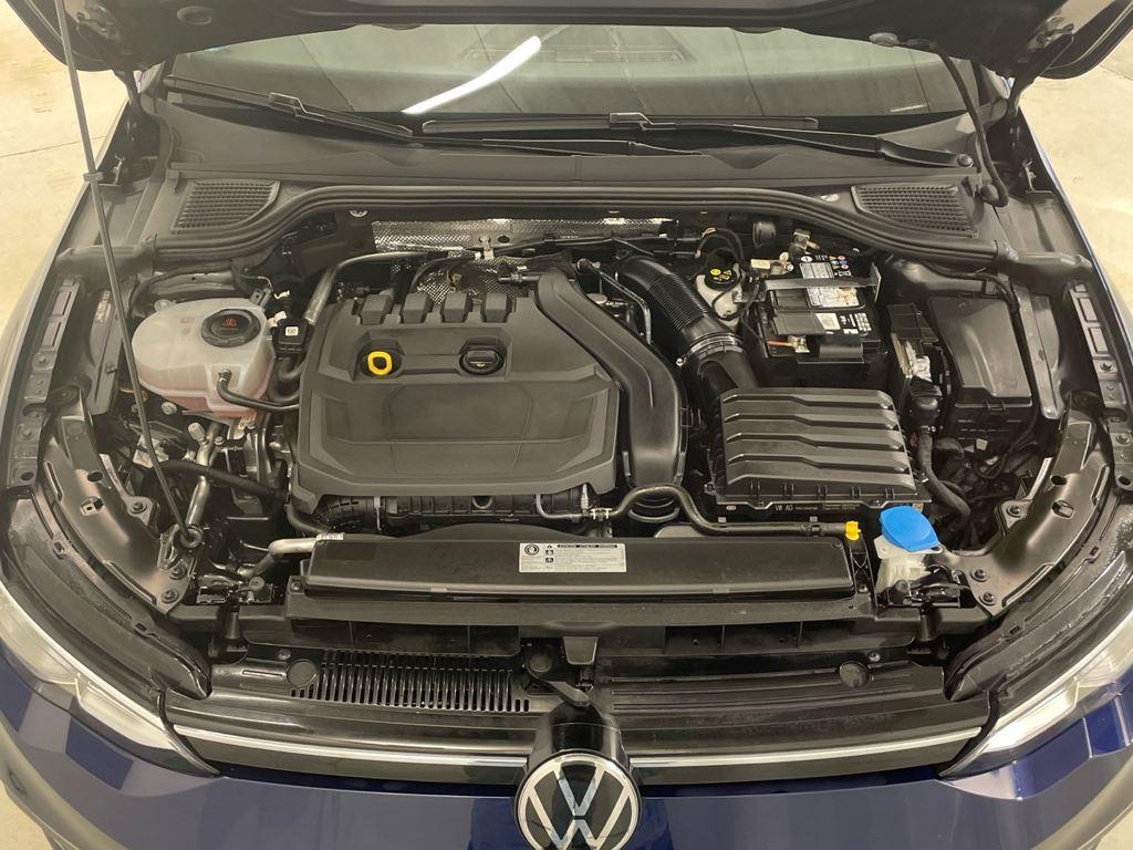 Volkswagen Golf 1.5 eTSI en Barcelona