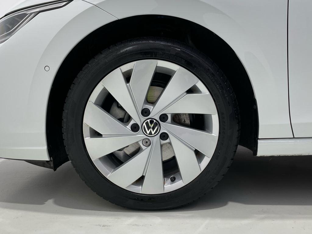 Volkswagen Golf 1.5 TSI en Barcelona