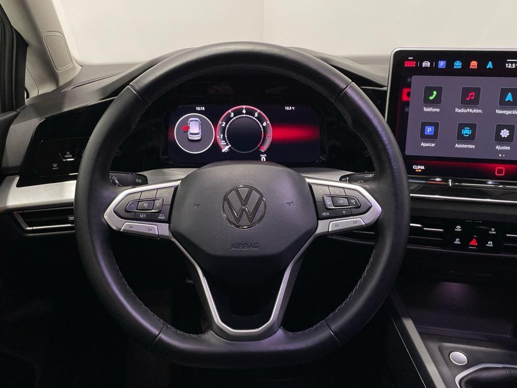 Volkswagen Golf 1.5 TSI en Barcelona