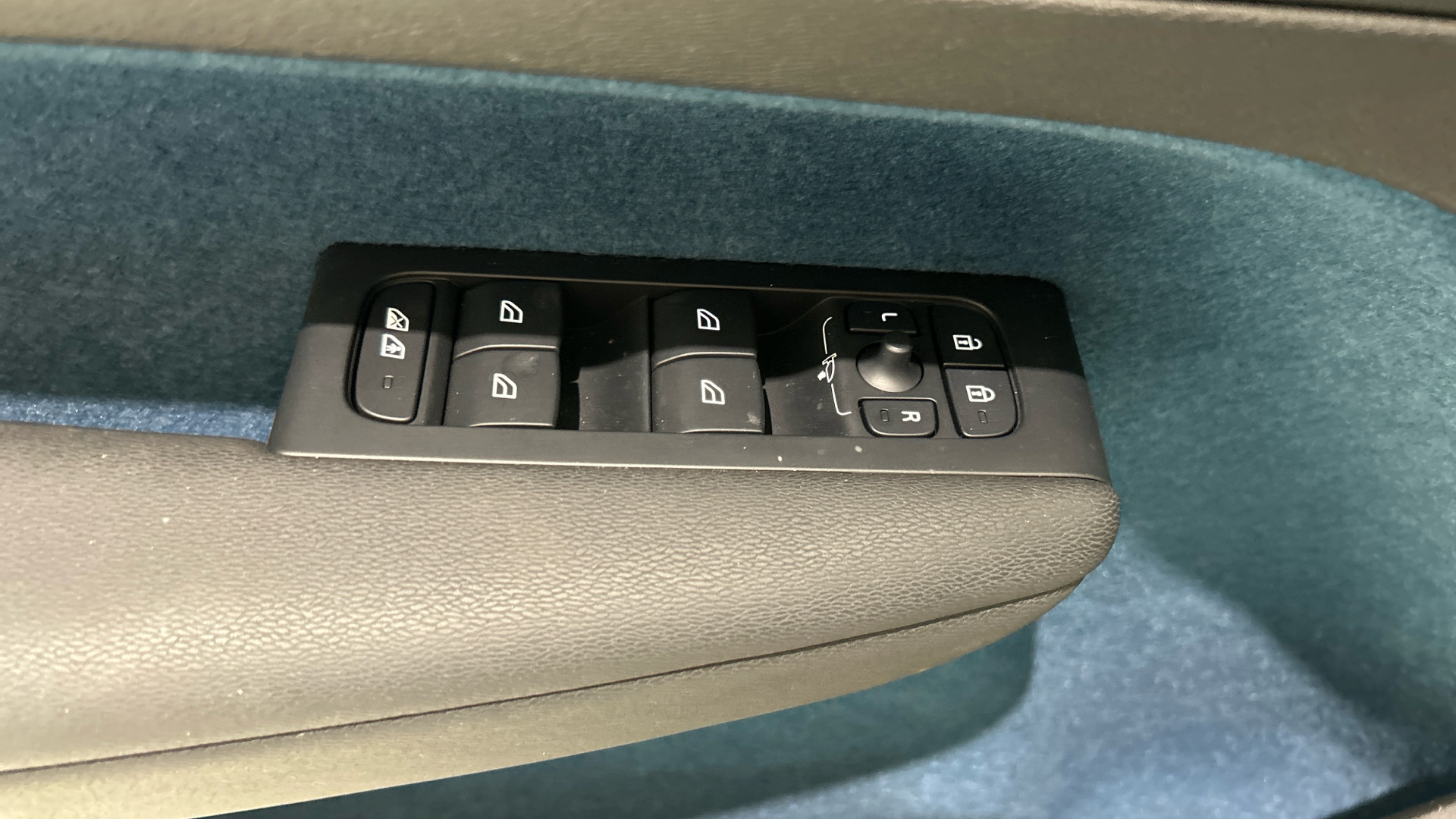 Volvo XC40 segunda mano 91618660 - 44