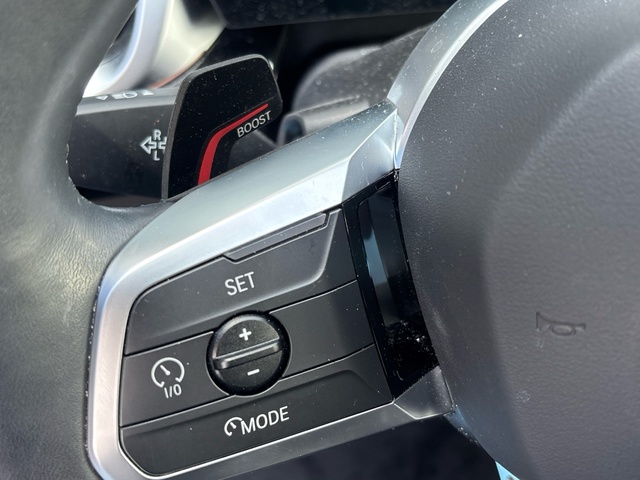 BMW iX1 eDrive20 color Azul. Año 2025. 150KW(204CV). Eléctrico. En concesionario Grünblau Motor (Bmw y Mini) de Cantabria