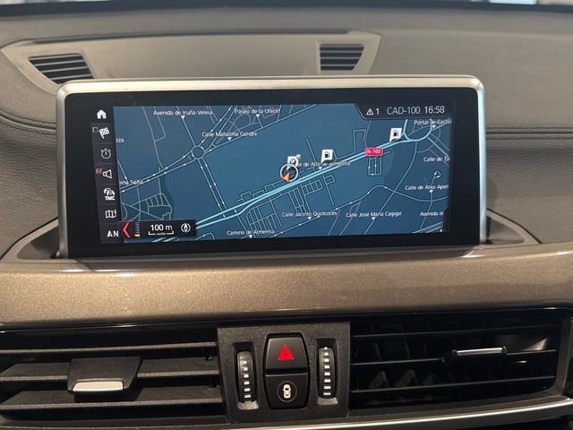 BMW X1 sDrive18d color Gris Plata. Año 2020. 110KW(150CV). Diésel. En concesionario Motor Gorbea de Álava