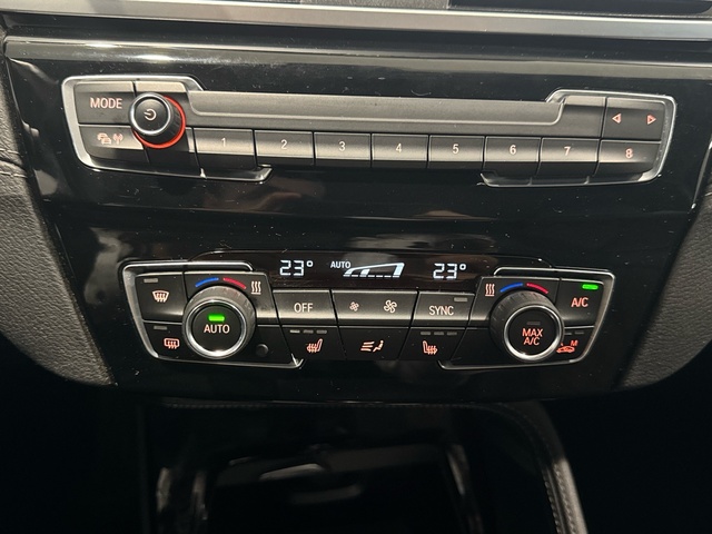 BMW X1 sDrive18d color Gris Plata. Año 2020. 110KW(150CV). Diésel. En concesionario Motor Gorbea de Álava