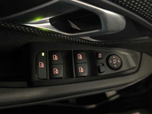 BMW Serie 3 318d color Blanco. Año 2020. 110KW(150CV). Diésel. En concesionario Motor Gorbea de Álava