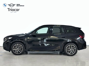Fotos de BMW X1 sDrive18d color Negro. Año 2025. 110KW(150CV). Diésel. En concesionario Triocar Gijón (Bmw y Mini) de Asturias