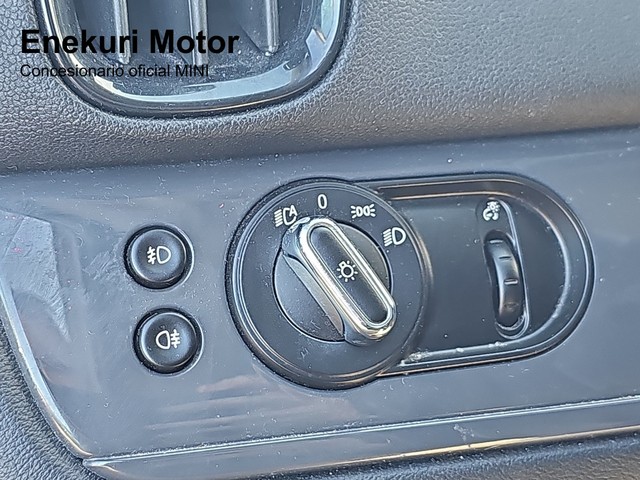 fotoG 13 del MINI MINI Countryman Cooper 100 kW (136 CV) 136cv Gasolina del 2021 en Vizcaya