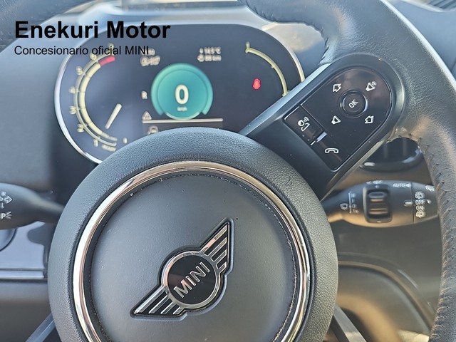 fotoG 20 del MINI MINI Countryman Cooper 100 kW (136 CV) 136cv Gasolina del 2021 en Vizcaya