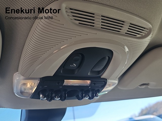 fotoG 21 del MINI MINI Countryman Cooper 100 kW (136 CV) 136cv Gasolina del 2021 en Vizcaya