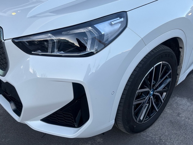 BMW iX1 eDrive20 color Blanco. Año 2025. 150KW(204CV). Eléctrico. En concesionario Pruna Motor, S.L de Barcelona