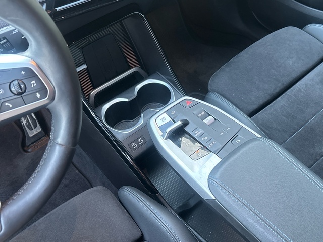 BMW iX1 eDrive20 color Blanco. Año 2025. 150KW(204CV). Eléctrico. En concesionario Pruna Motor, S.L de Barcelona