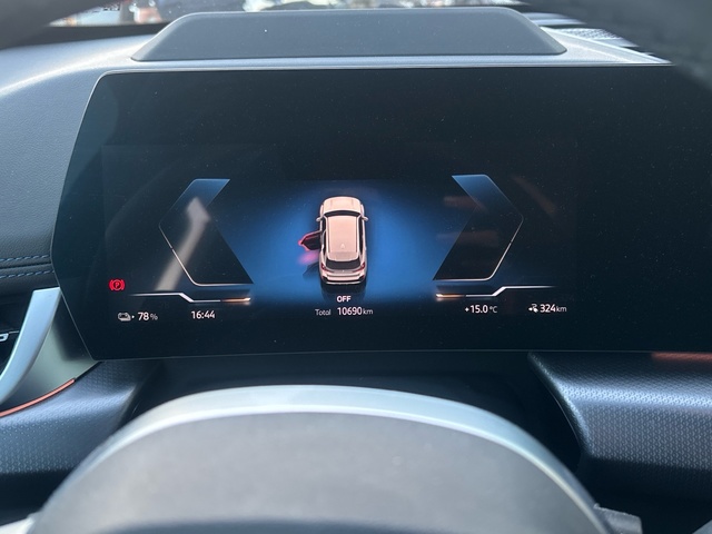 BMW iX1 eDrive20 color Blanco. Año 2025. 150KW(204CV). Eléctrico. En concesionario Pruna Motor, S.L de Barcelona