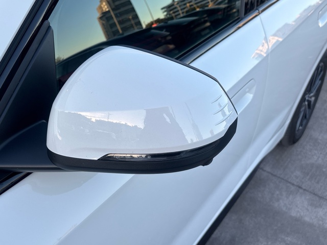 BMW iX1 eDrive20 color Blanco. Año 2025. 150KW(204CV). Eléctrico. En concesionario Pruna Motor, S.L de Barcelona